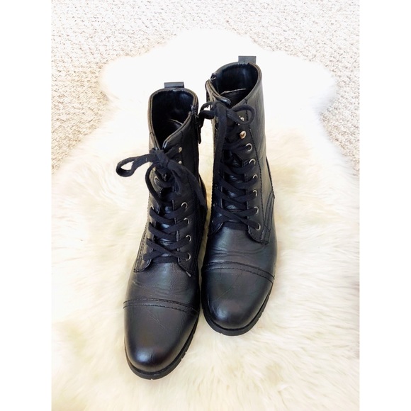 NWOT BLACK COMBAT BOOTS - Picture 2 of 8